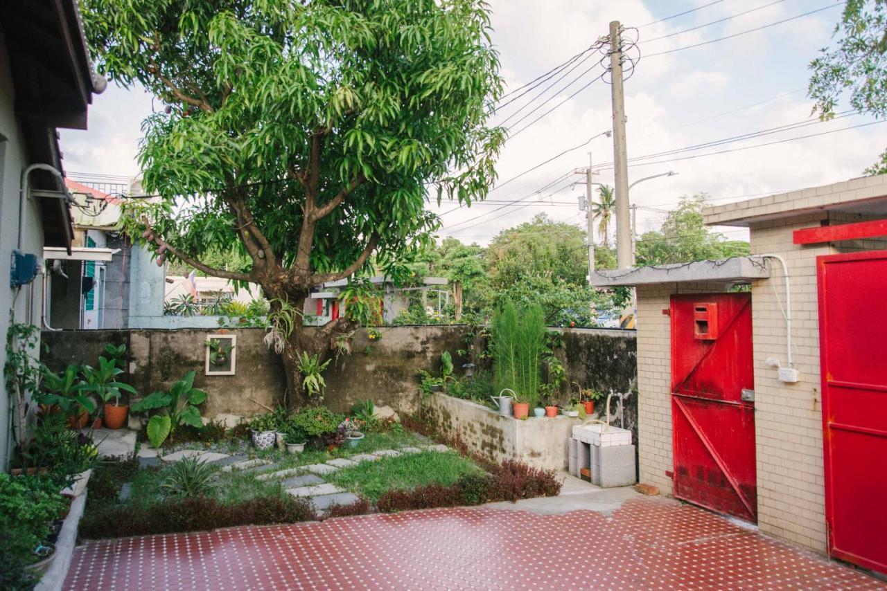 Zuo 眷 ja ju Gaoa 眷村 民宿 Kaohsiung Exterior foto